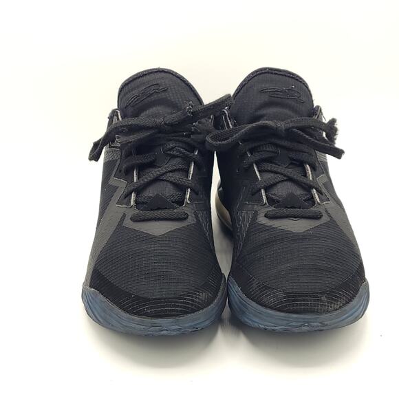 Nike Lebron XVIII Low Triple Black CV7562-004 men\'s size 7.5 main image 4